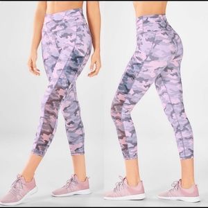 Fabletics On The Go High Waisted Capri
